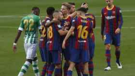 Emerson viendo como el Barça celebra un gol / Redes