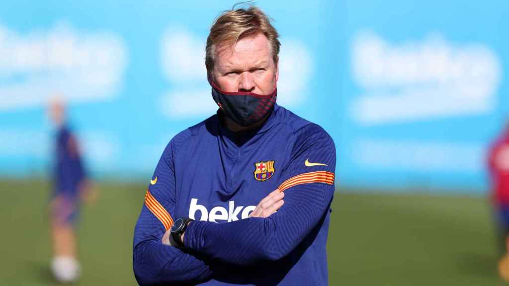 Ronald Koeman, en un entrenamiento del Barça | FCB