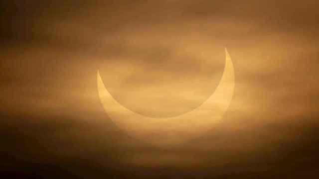 El eclipse solar parcial visto desde Massachussetts, Estados Unidos / CJ GUNTHER - EPA - EFE