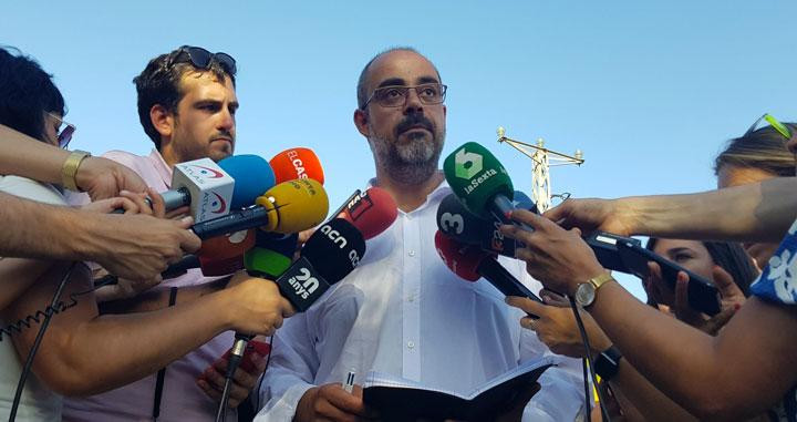 Miquel Buch explica los avances de los bomberos en el incendio de Tarragona / GENCAT