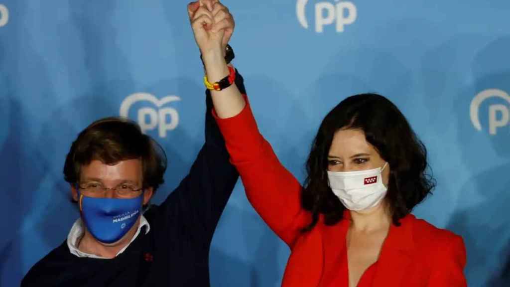 El alcalde de Madrid, José Luis Martínez Almeida, y la presidenta de la Comunidad de Madrid, Isabel Díaz Ayuso (PP) / EFE