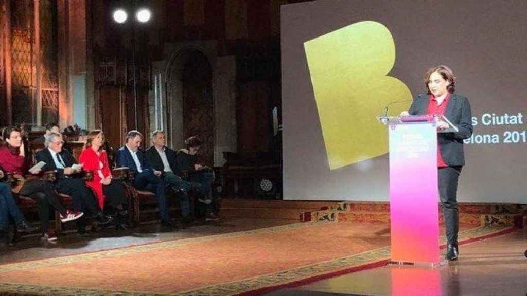 Ada colau, durante la entrega de premios Ciutat de Barcelona / PDeCAT