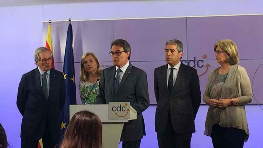 Xavier Trias, Joana Ortega, Artur Mas, Francesc Homs e Irene Rigau, comparecen para pedir el archivo de la causa por el 9N tras el escándalo de las grabaciones.