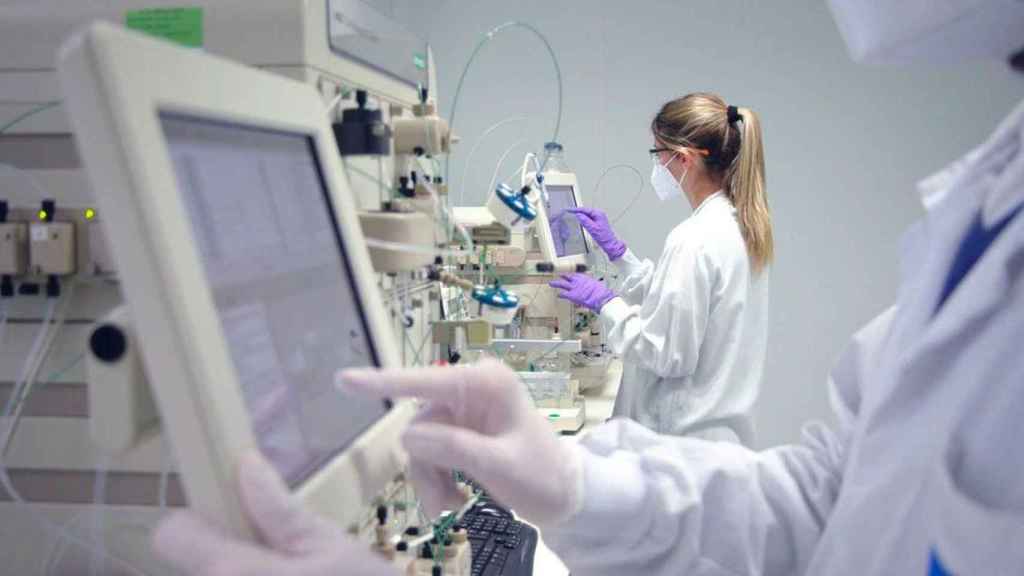 Imagen de un laboratorio de Hipra / EFE