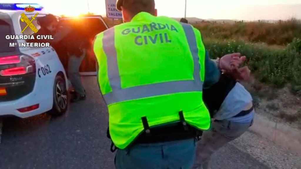 El conductor sin carnet detenido / GUARDIA CIVIL