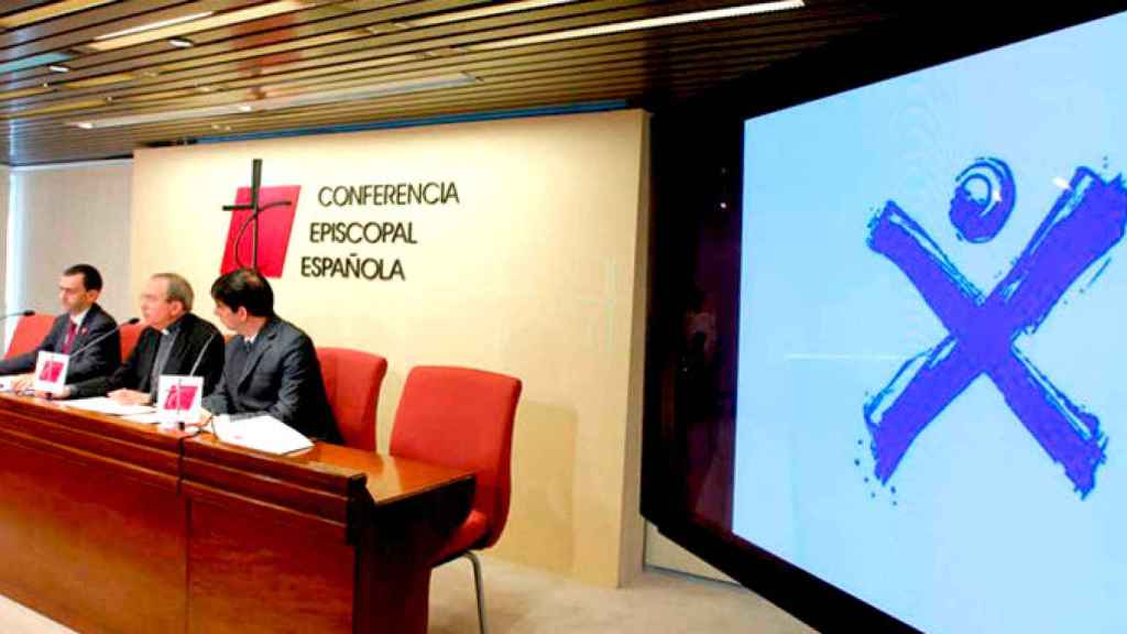 Presentación de la campaña sobre el IRPF y la Iglesia en 2011 / EFE