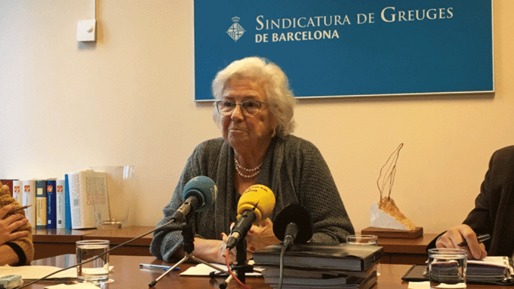 La Síndica de Barcelona, Maria Assumpció Vilà, en la rueda de prensa sobre el derrumbe del cementerio de Montjuïc / CG