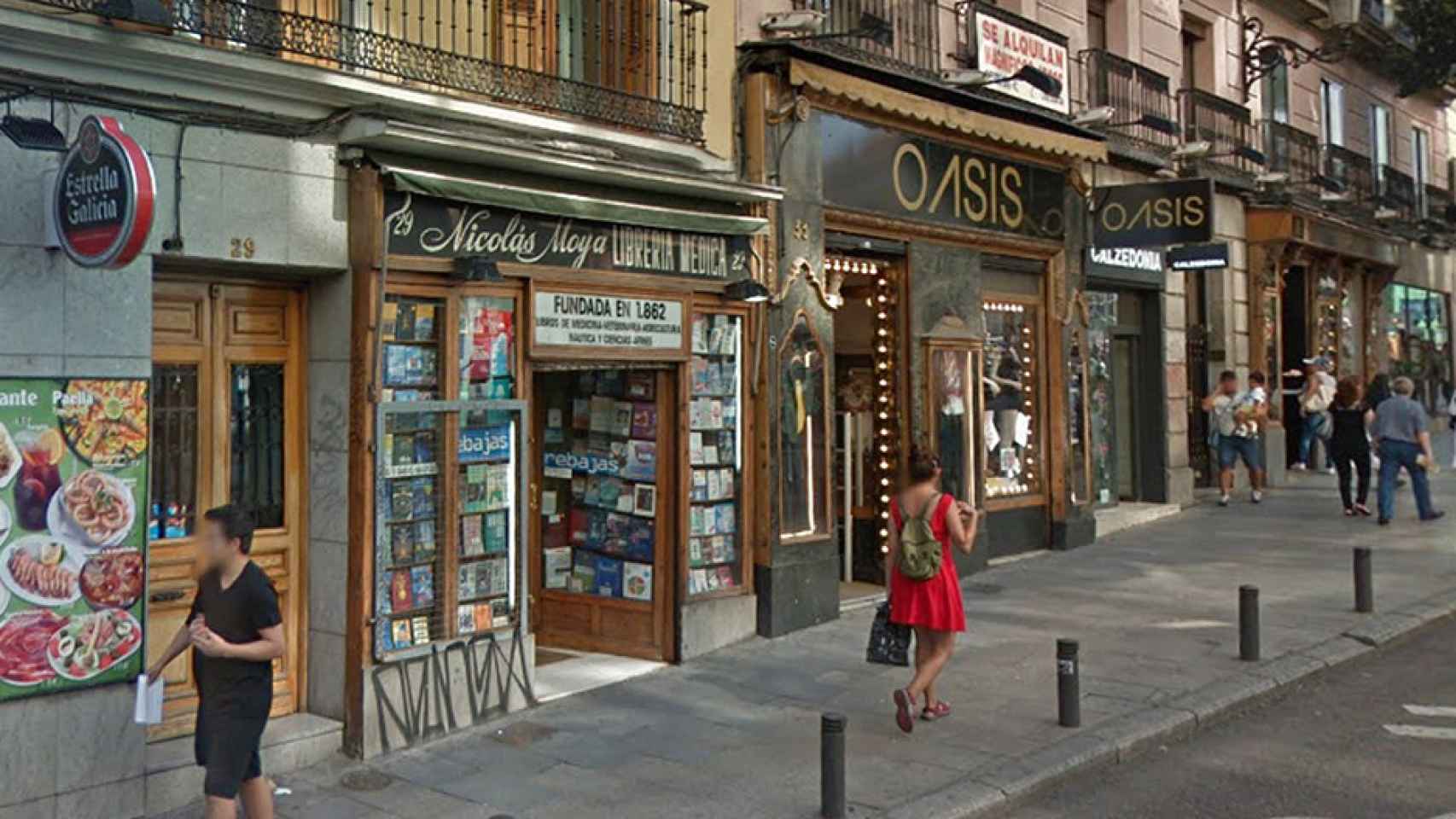 Entrada de la librería Andrés Moya que se encuentra en fase de liquidación por cierre / GOOGLE