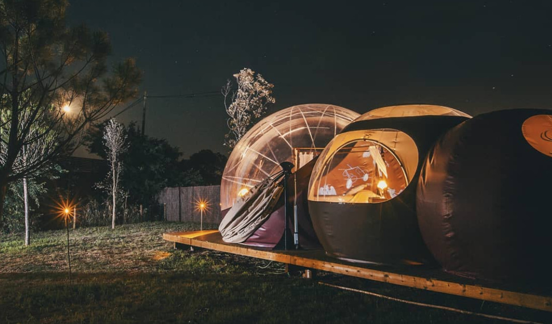 Una de las habitaciones en el hotel Milestrelles cerca de Bañoles / INSTAGRAM