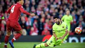 Luis Suárez durante el partido del FC Barcelona en Anfield / EFE