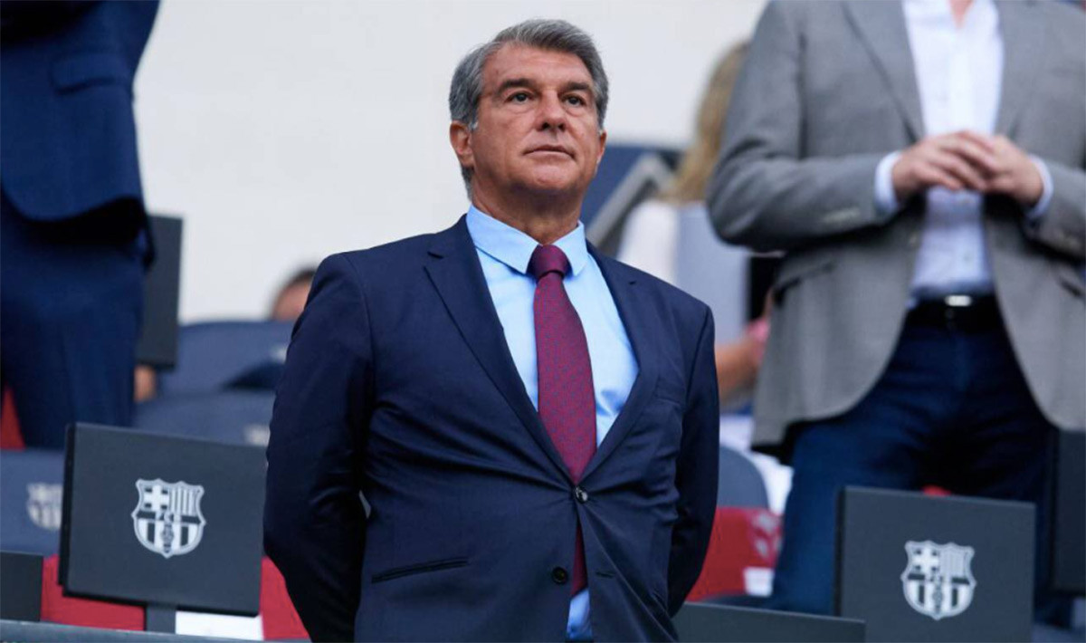 Joan Laporta, con rostro serio en el Camp Nou tras una discusión con Tebas / REDES