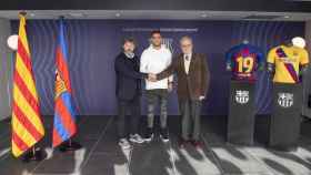 Bakero, Pereira y Silvio Elías en la presentación del centrocampista brasileño / FC Barcelona