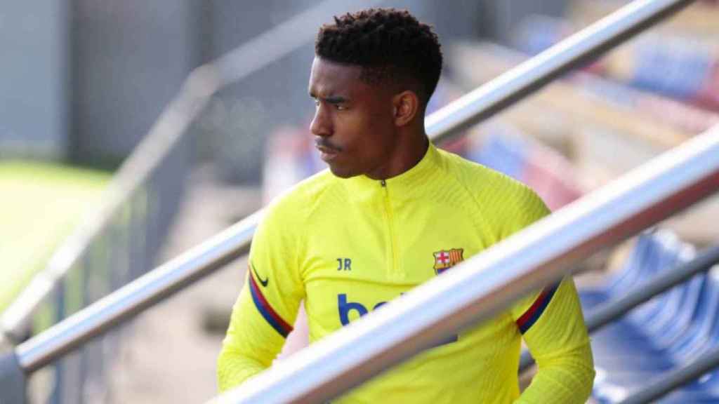 Junior Firpo en un entrenamiento con el Barça, en una imagen de archivo /REDES