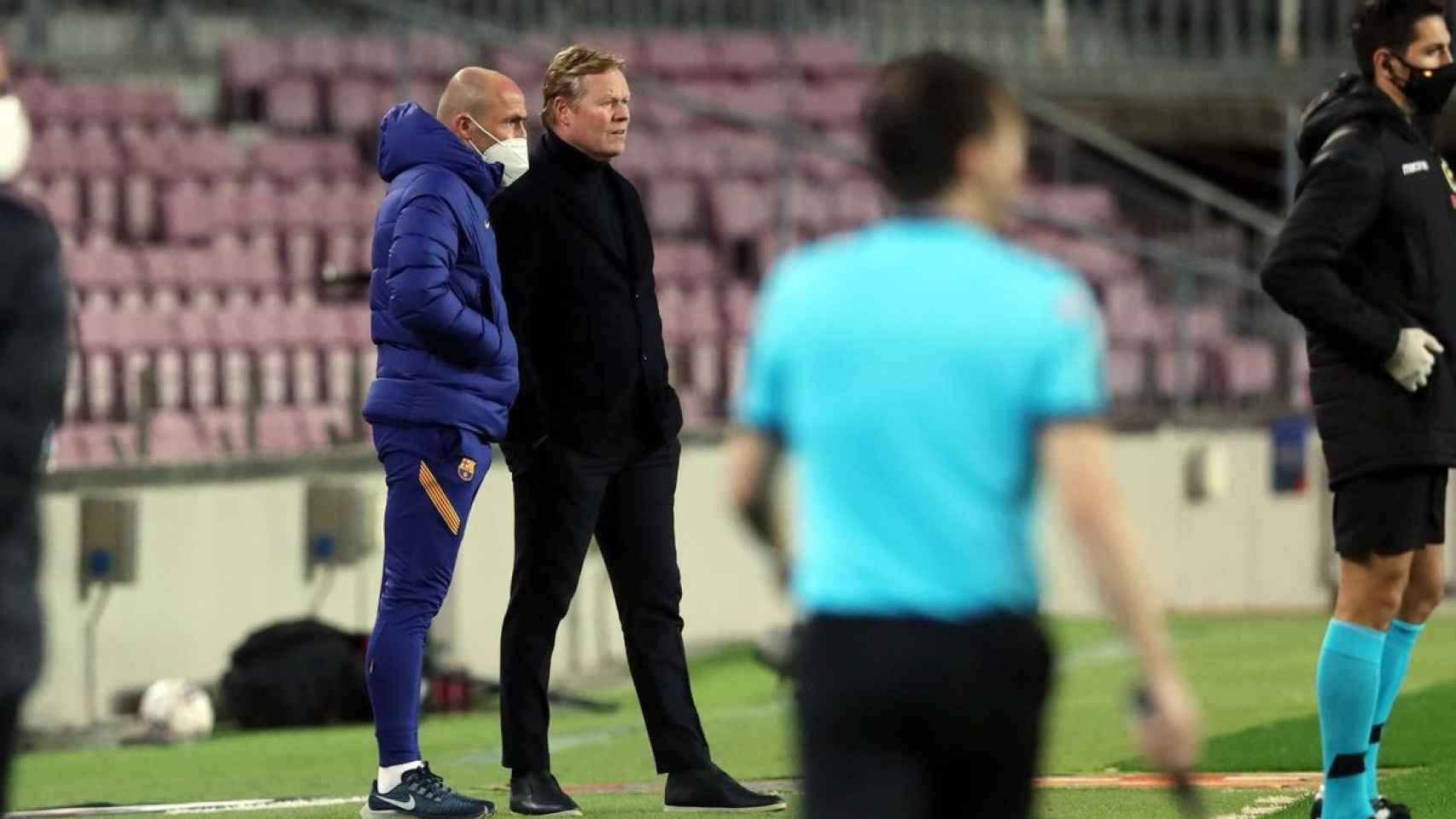 Ronald Koeman ante el Athletic en el Camp Nou / FC BARCELONA