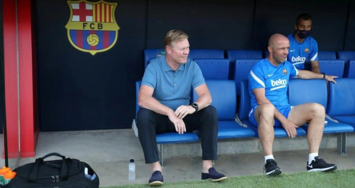 Ronald Koeman dirigiendo al Barça-Girona de pretemporada / FC Barcelona