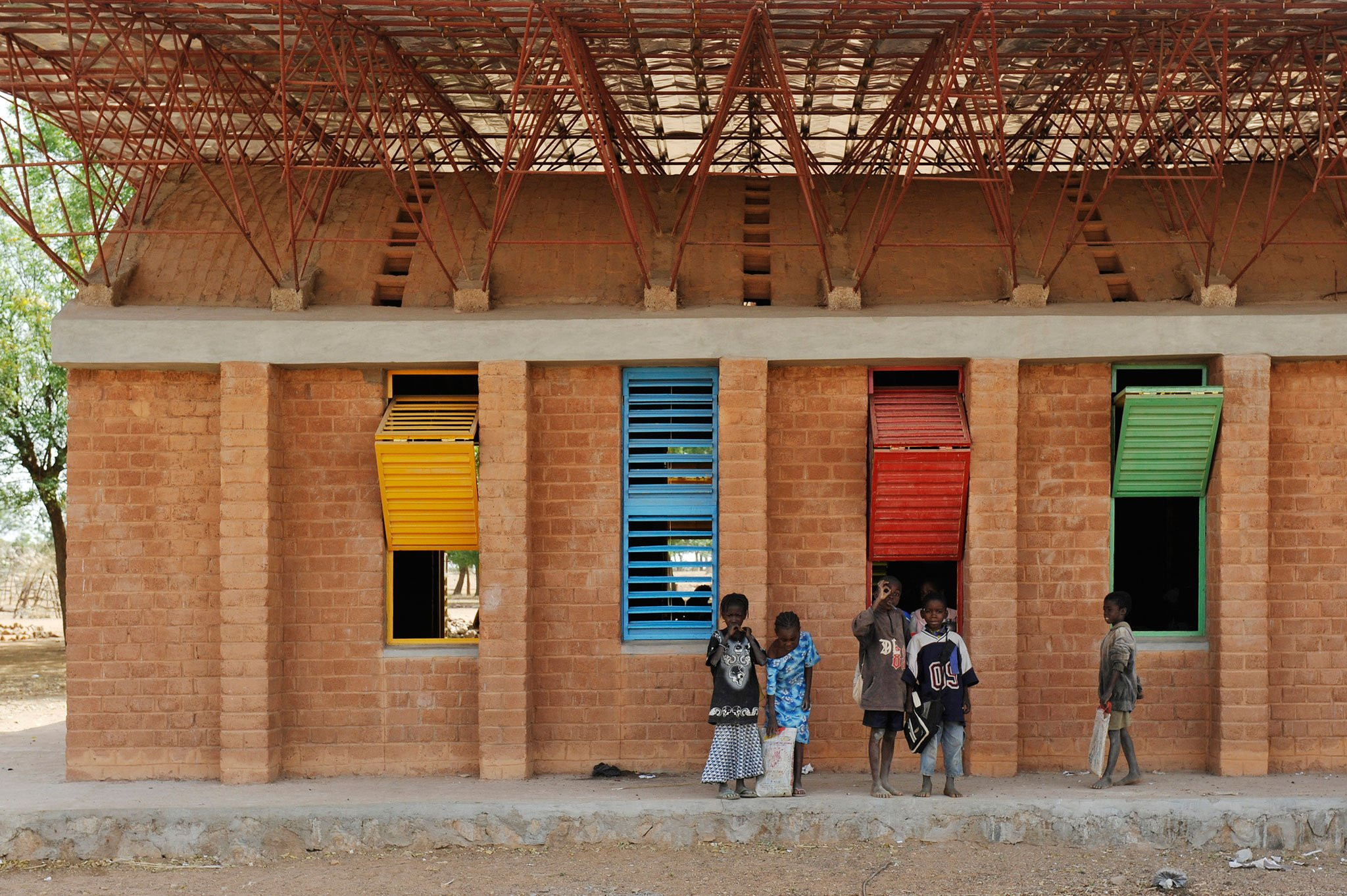 Escuela primaria de Gando / FRANCIS KÉRÉ
