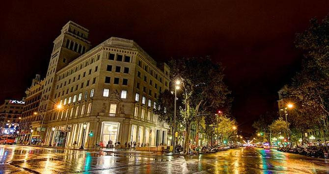 Apple Store del Paseo de Gracia / TOKYOGRAPHER - FLICKR