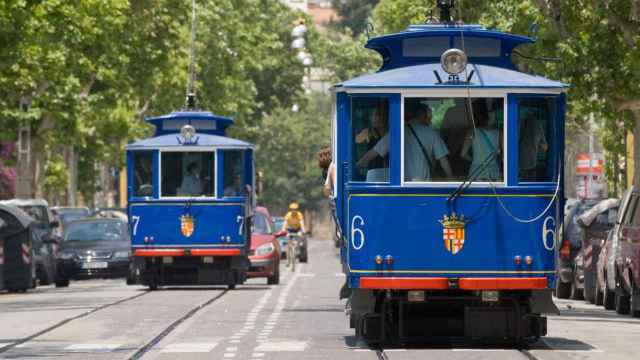 El tranvía azul de Barcelona / TMB