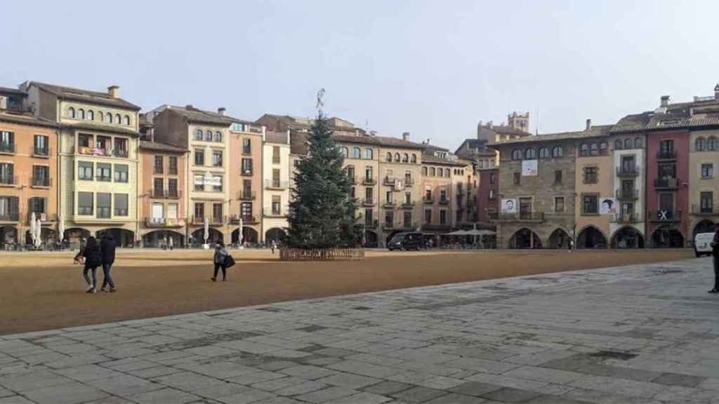 La CUP carga contra un restaurante de Vic por no tener una carta en catalán, pero se trata de una acusación falsa / STREET VIEWS