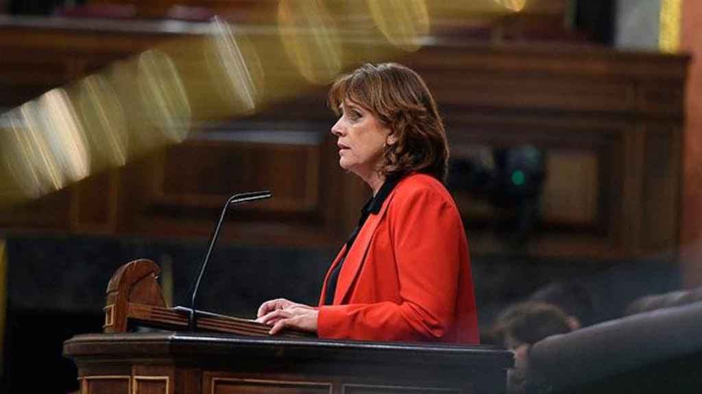 Dolores Delgado, ministra de Justicia, durante su intervención en la que ha rechazado dimitir / EFE