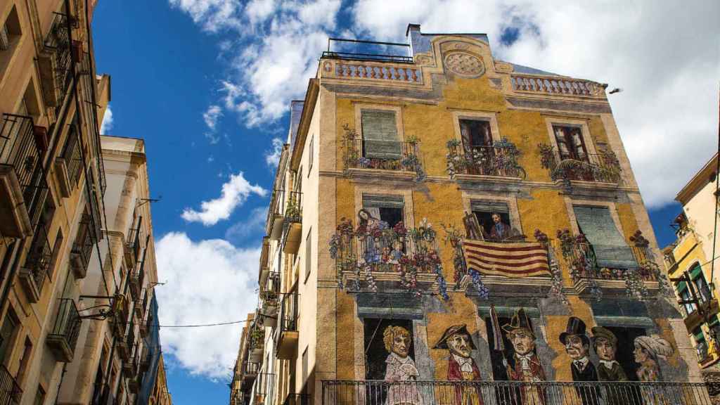 Edificio con arte moderno en la capital tarraconense / ISTOCK