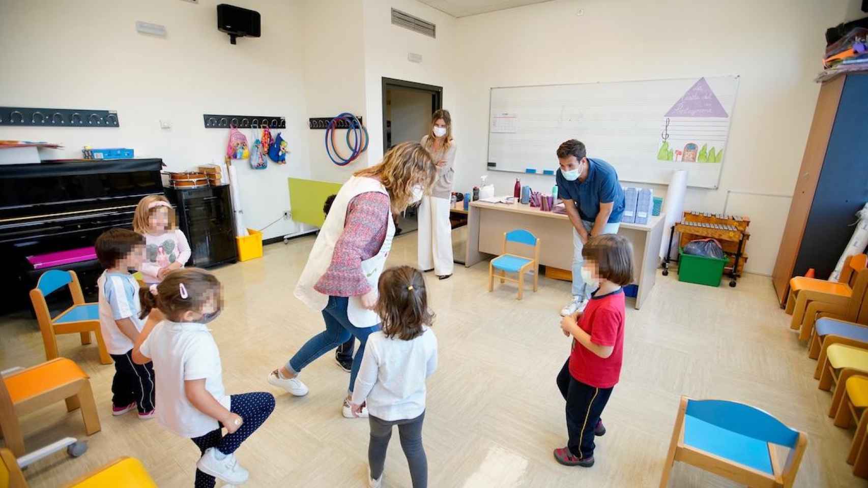 Alumnos en un colegio de Cataluña durante la pandemia de Covid-19 / EP