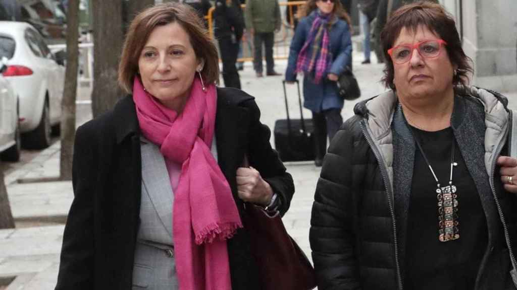 Carme Forcadell (i) y Dolors Bassa (d), dos de las condenadas por el 'procés' bien posicionadas para acceder a los indultos / EFE