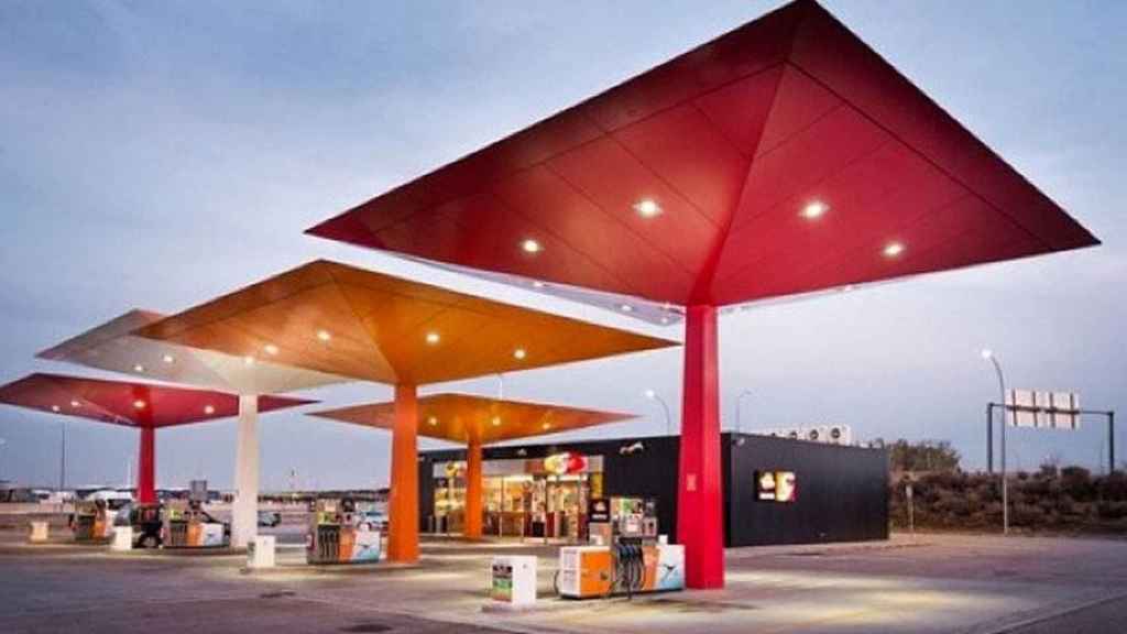 Una estación de servicio de la petrolera / REPSOL