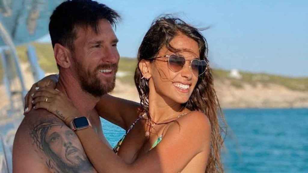 Antonella Roccuzzo con Leo Messi