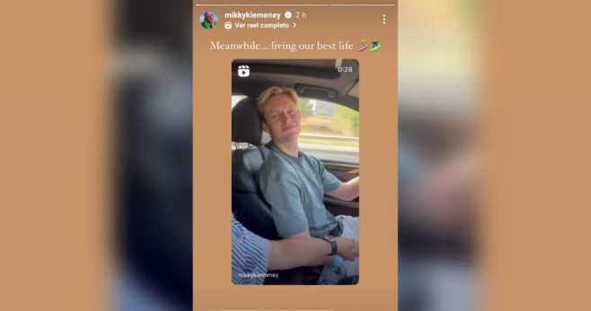 Frenkie de Jong, dentro del coche junto a Mikky Kiemeney / INSTAGRAM