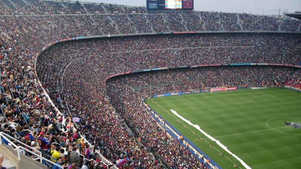 Imagen del Camp Nou lleno / EFE