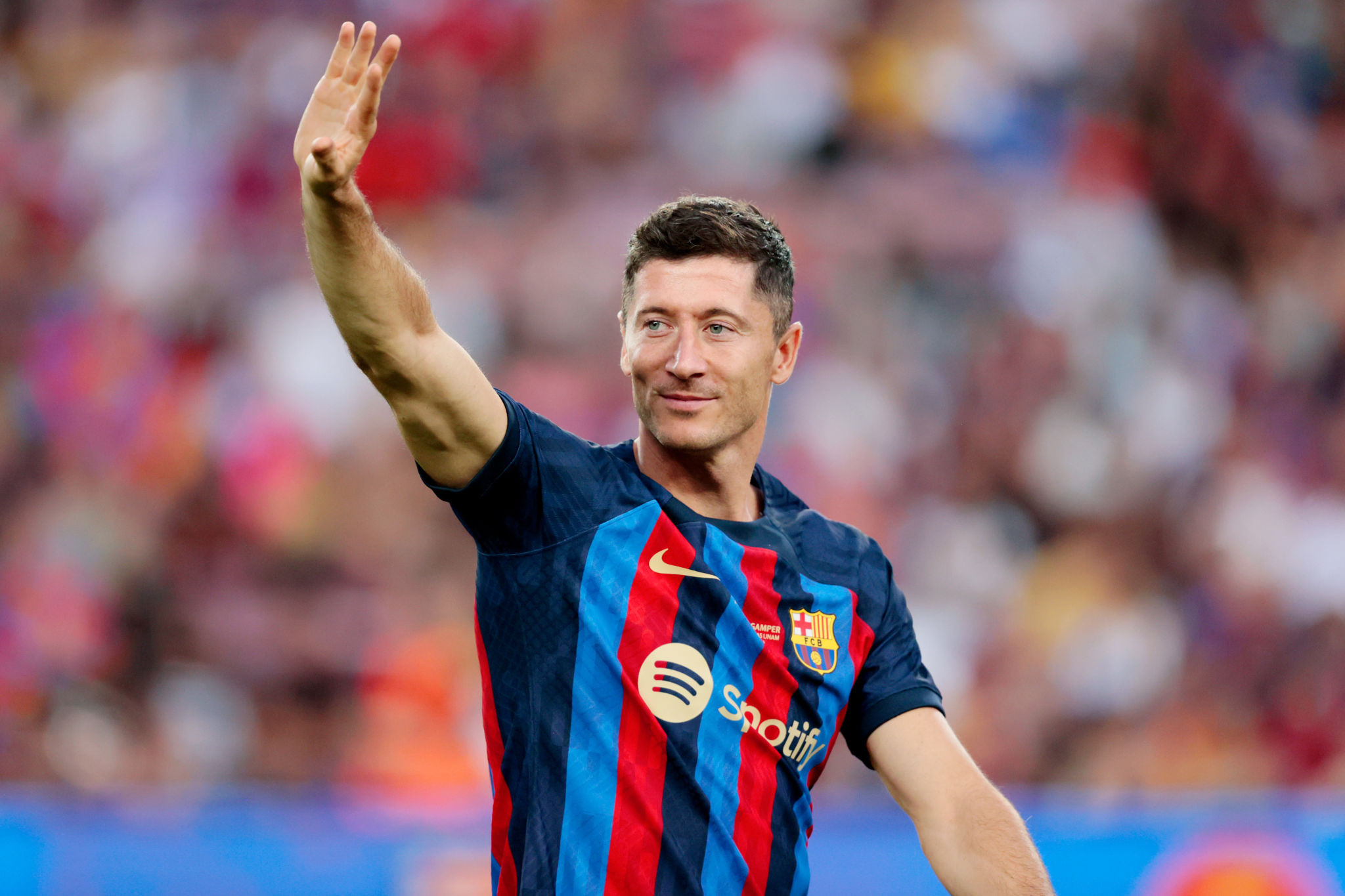 Robert Lewandowski logra el debut soñado con el Barça / REDES