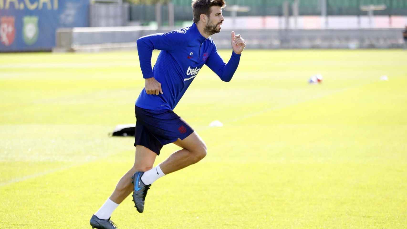 Gerard Piqué en un entrenamiento del Barça / FC Barcelona