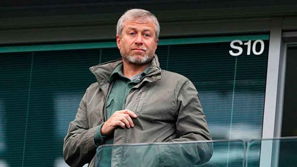 Abramovich en el palco de Stamford Bridge / Redes