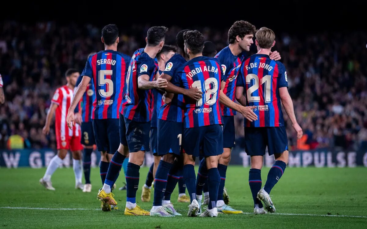 Jordi Alba celebra uno de los dos goles del Barça ante el Almería / FCB