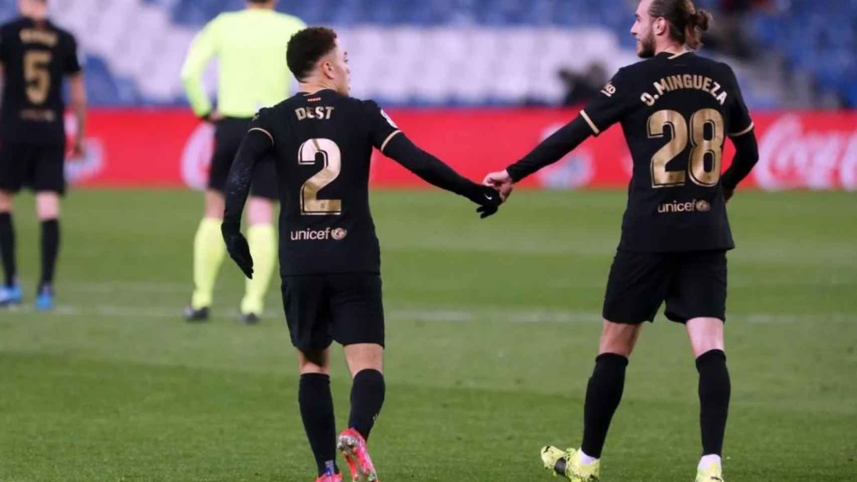 Óscar Mingueza y Sergiño Dest en Anoeta / FCB