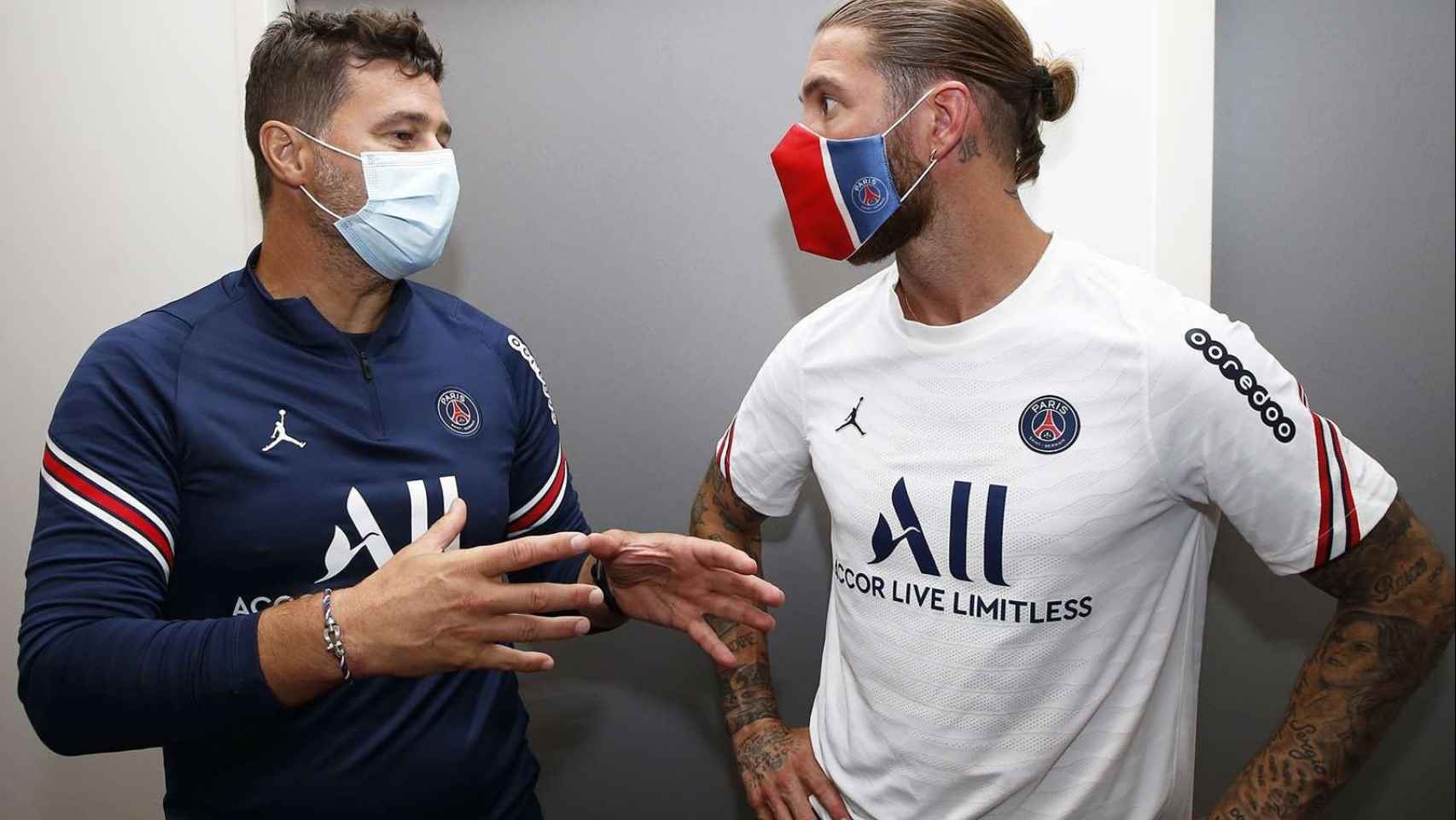 Sergio Ramos junto a su nuevo entrenador, Mauricio Pochettino / EFE