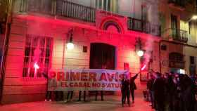 Marcha contra el cierre de la antigua comisaría okupada de Lesseps, en el barrio de Gràcia de Barcelona / TWITTER