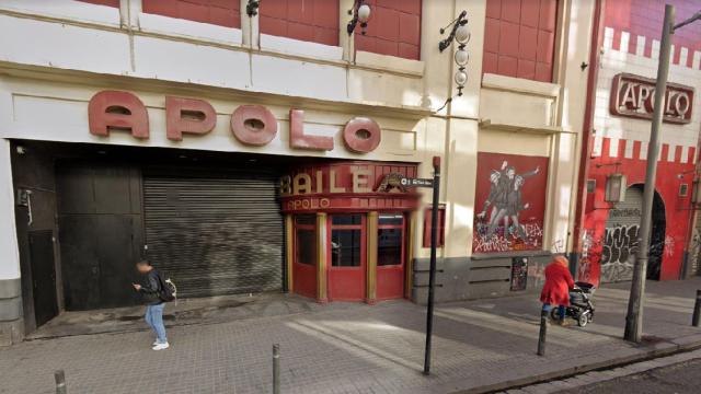 La sala Apolo de Barcelona en la que murió el jugador de rugby Liam Hampson tras salir por una puerta de emergencia y caer al vacío / GOOGLE STREET VIEW