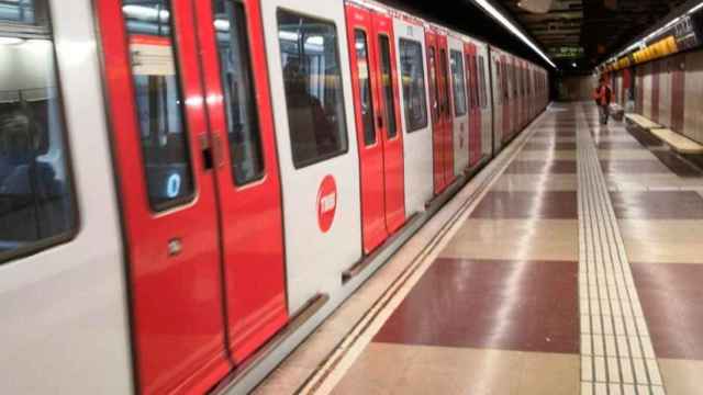 Metro de TMB en una estación de Barcelona / LENA PRIETO