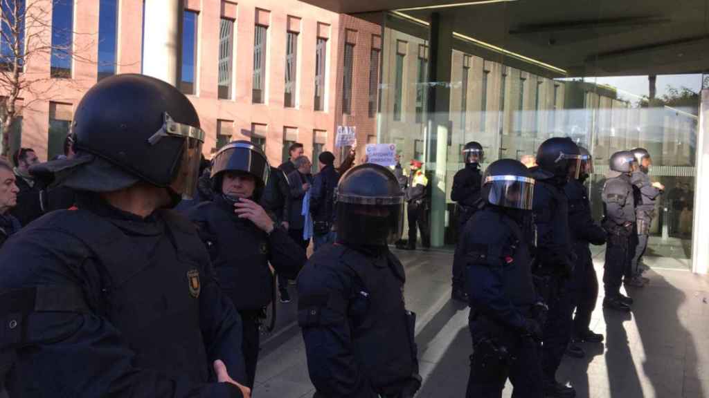 Los Mossos d'Esquadra han tenido que intervenir para rebajar la tensión