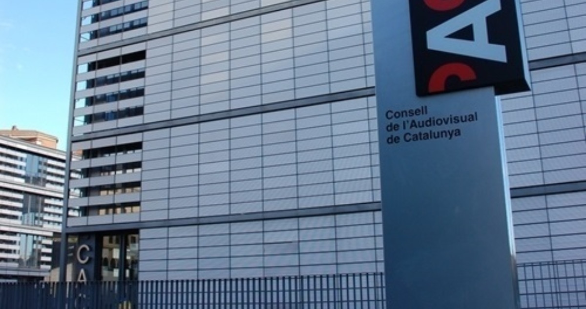 Sede del Consejo Audiovisual de Cataluña (CAC), que sanciona a 8TV por hacer publicidad encubierta en uno de sus programas / EP