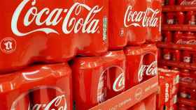 Varias latas de Coca-Cola, en una imagen de archivo / EFE