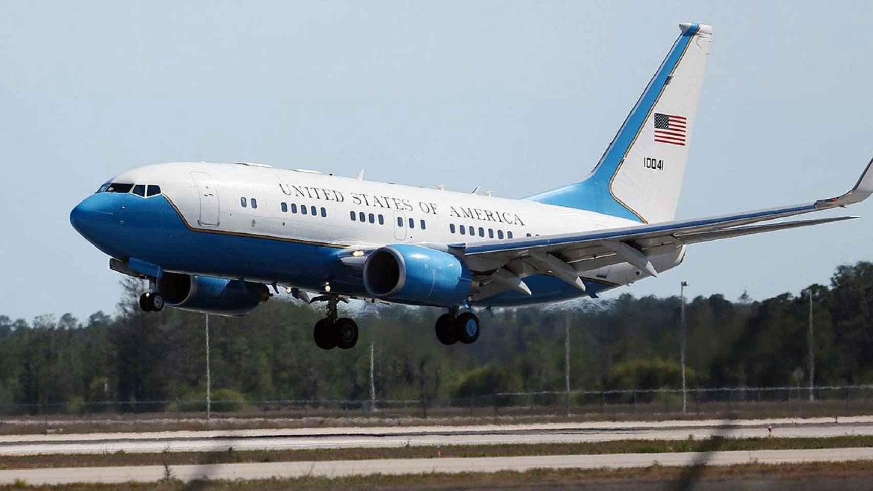 Imagen del 'Air Force Two', el avión que utiliza Kamala Harris, durante una operación de despegue / CG