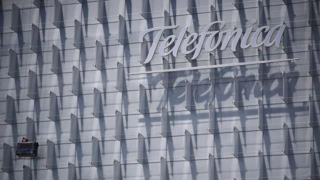 Criteria vuelve a comprar acciones de Telefónica / EP