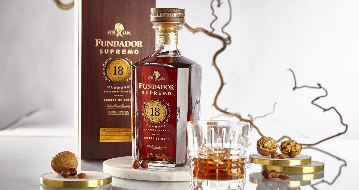 Botella de Fundador Supremo 18 / EMPERADOR DISTILLERS