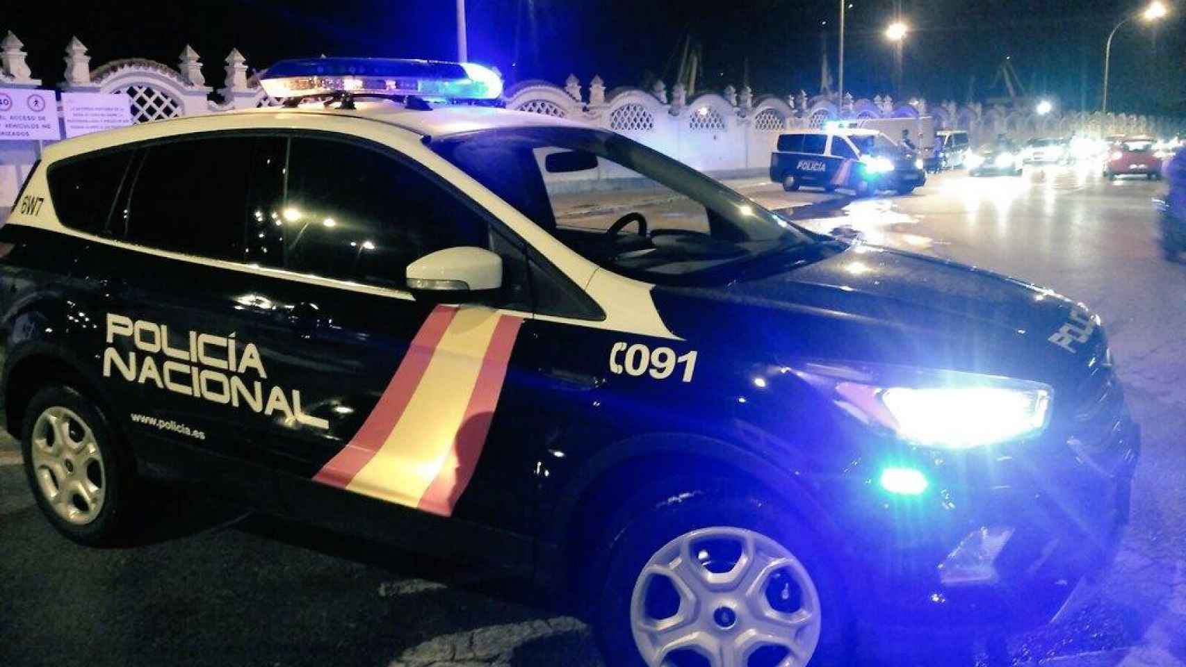 Coche de la Policía Nacional en una imagen de archivo / @policia