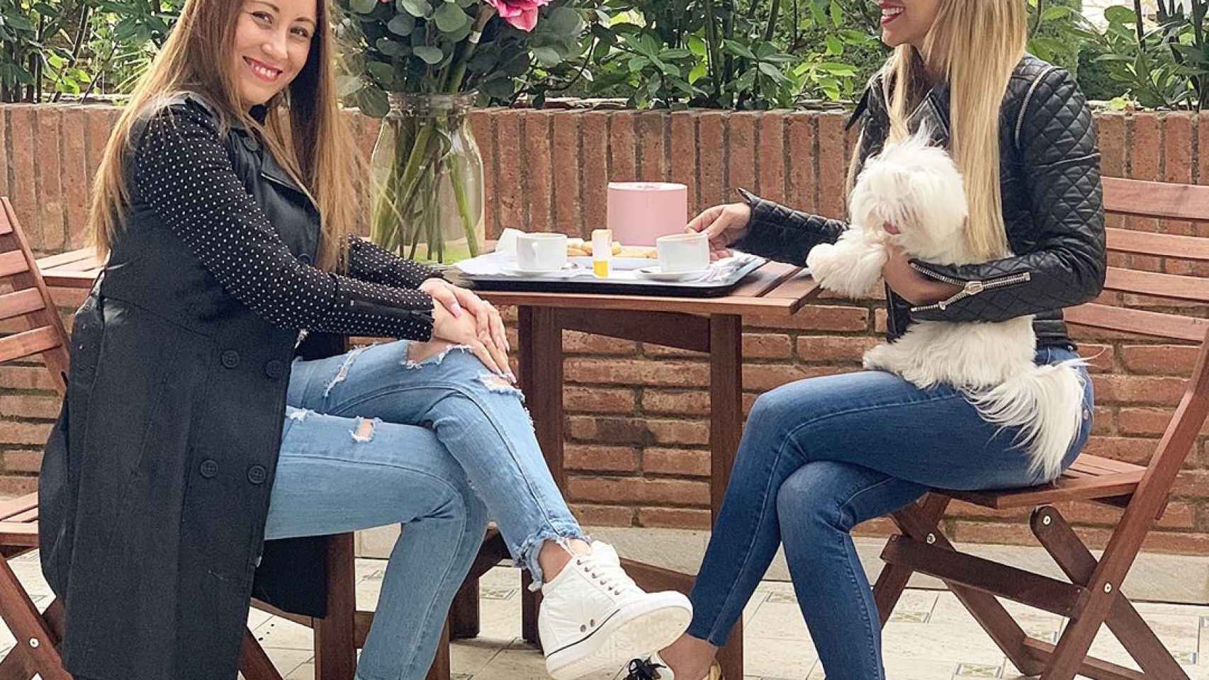 Matus toma un café con su amiga Cecy / INSTAGRAM