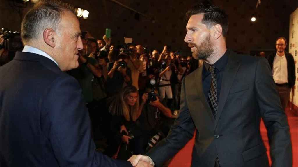 Leo Messi y Javier Tebas, antes de una entrega de premios / REDES