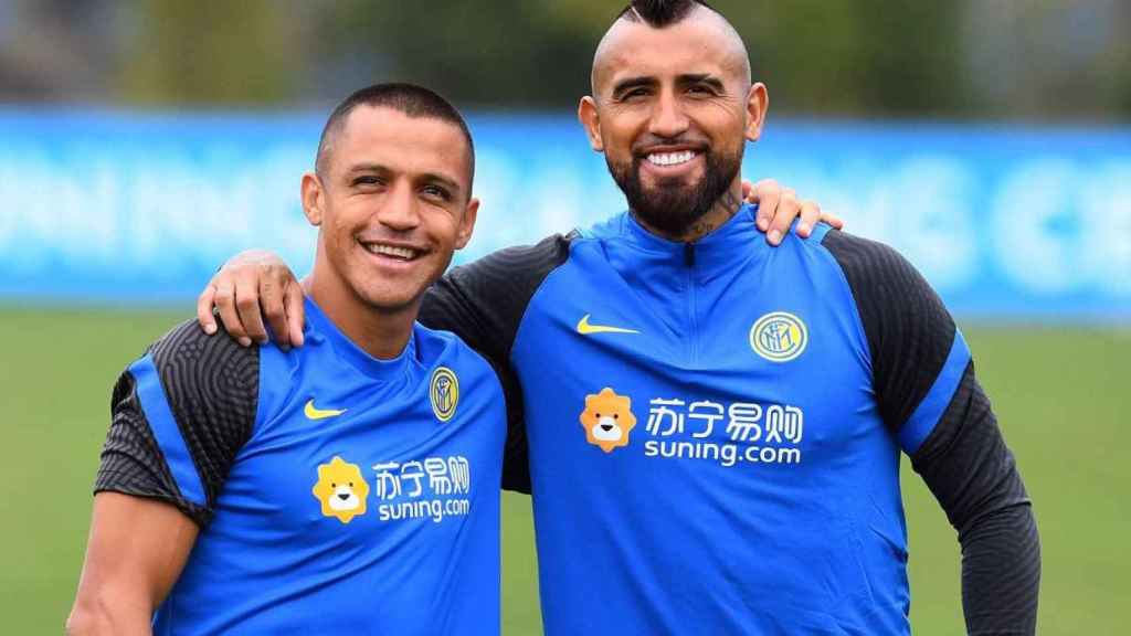 Alexis Sánchez y Arturo Vidal en un entrenamiento con el Inter / EFE